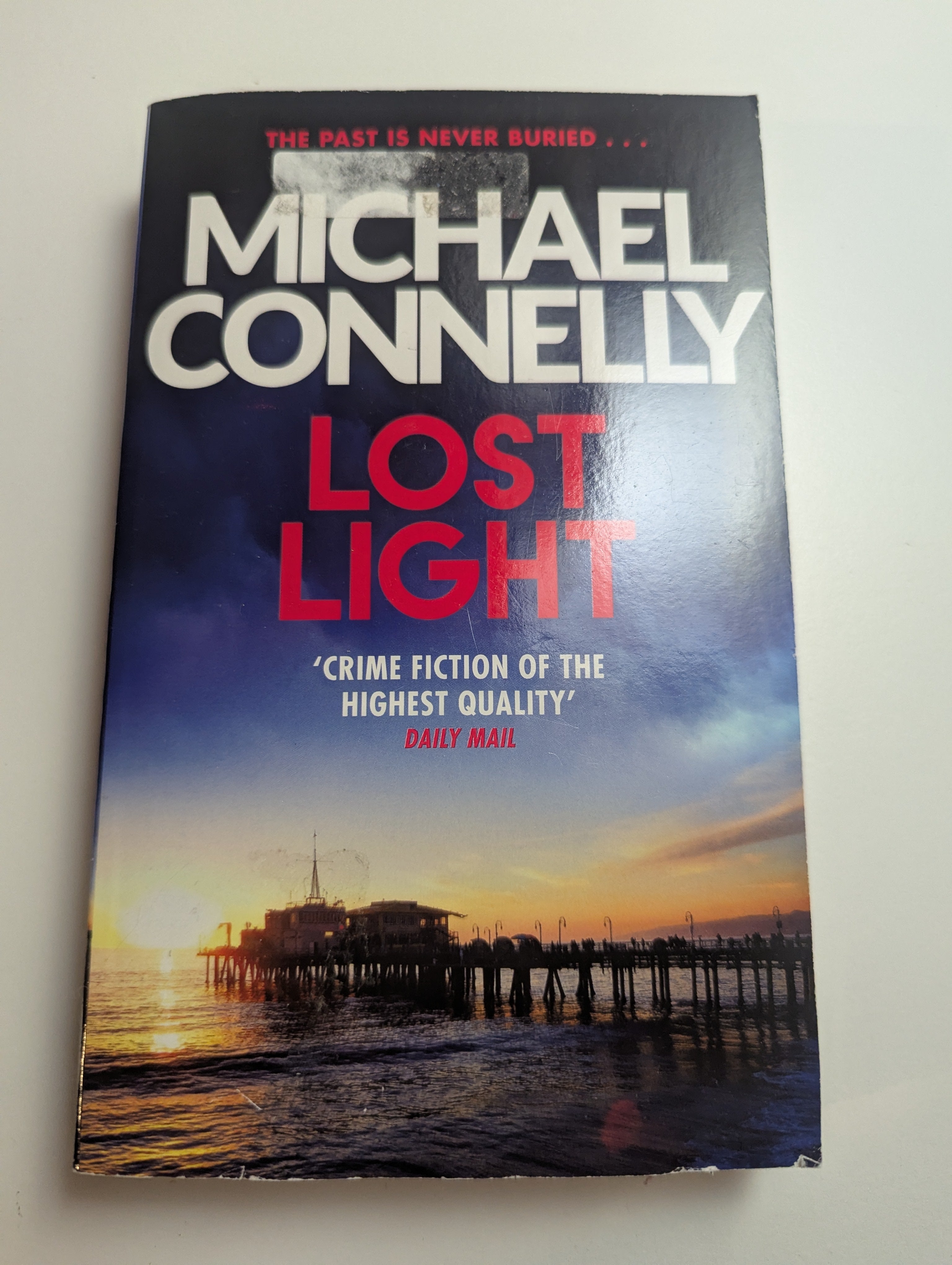 Lost Light — by Michael Connelly - Lightly Used
