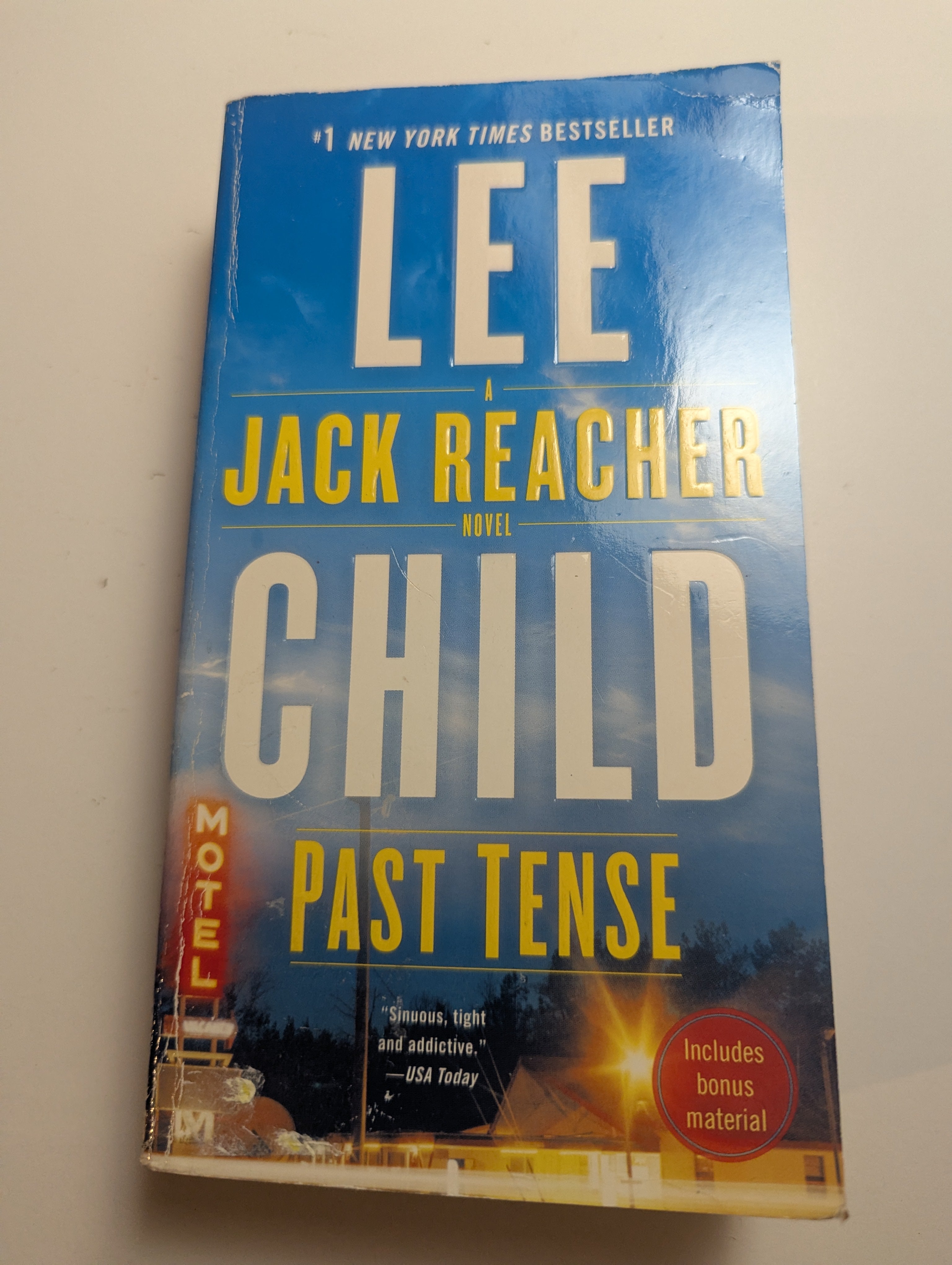 Past Tense — by Lee Child - Lightly Used