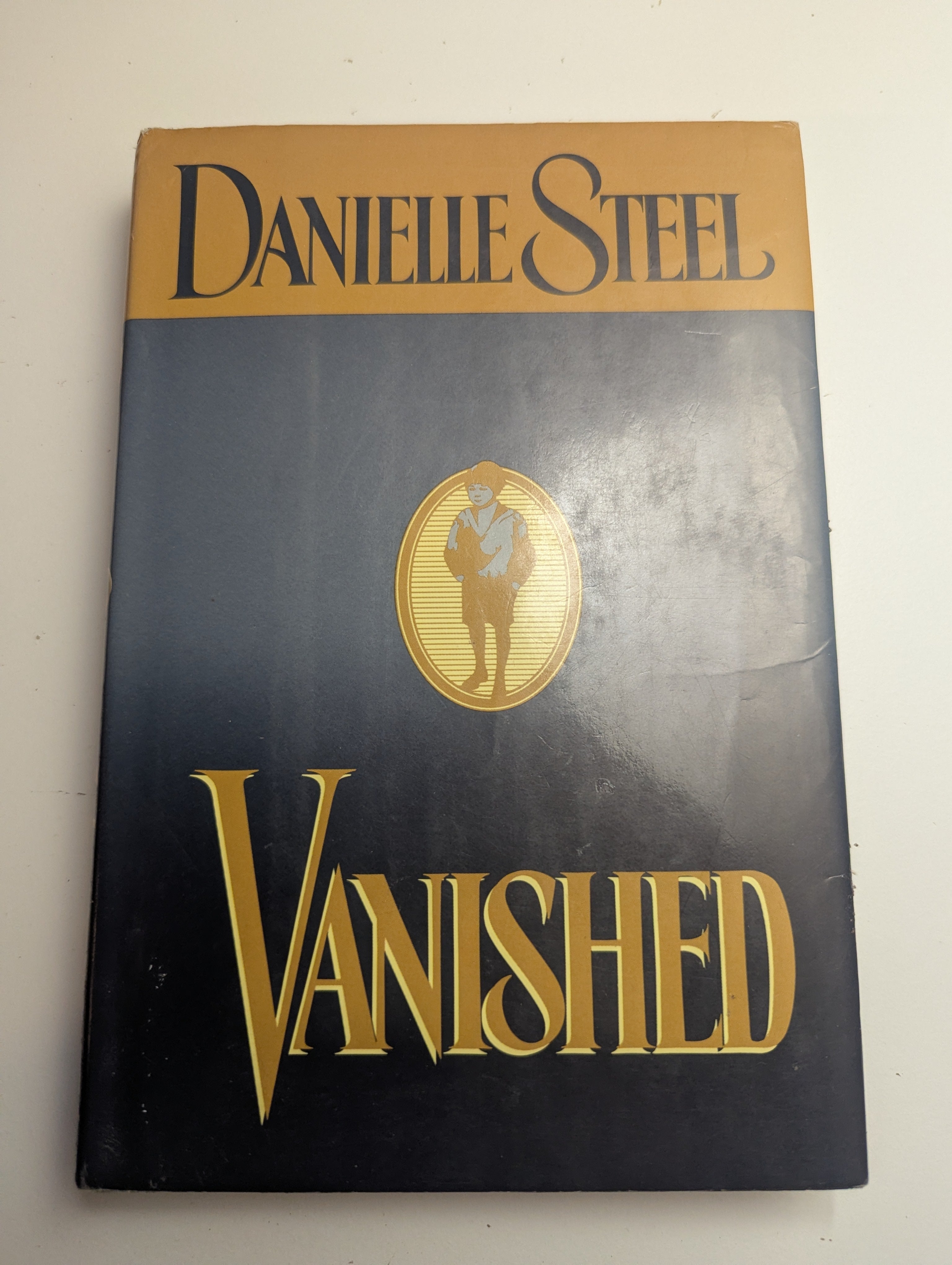 Vanished — by Danielle Steel - Lightly Used