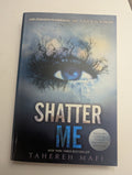 Shatter Me by Tahereh Mafi - Lightly Used