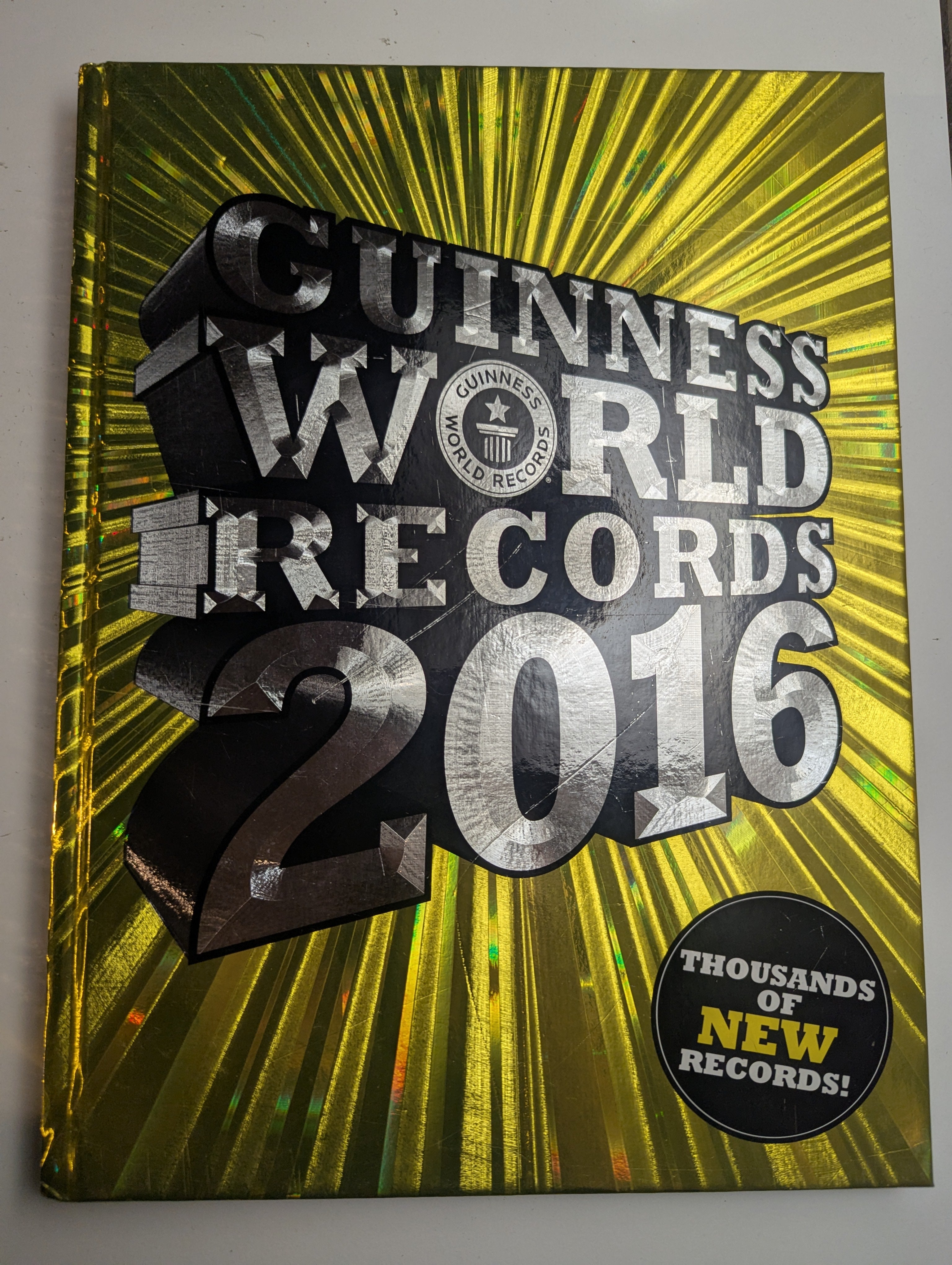 Guinness World Records 2016 - Lightly Used
