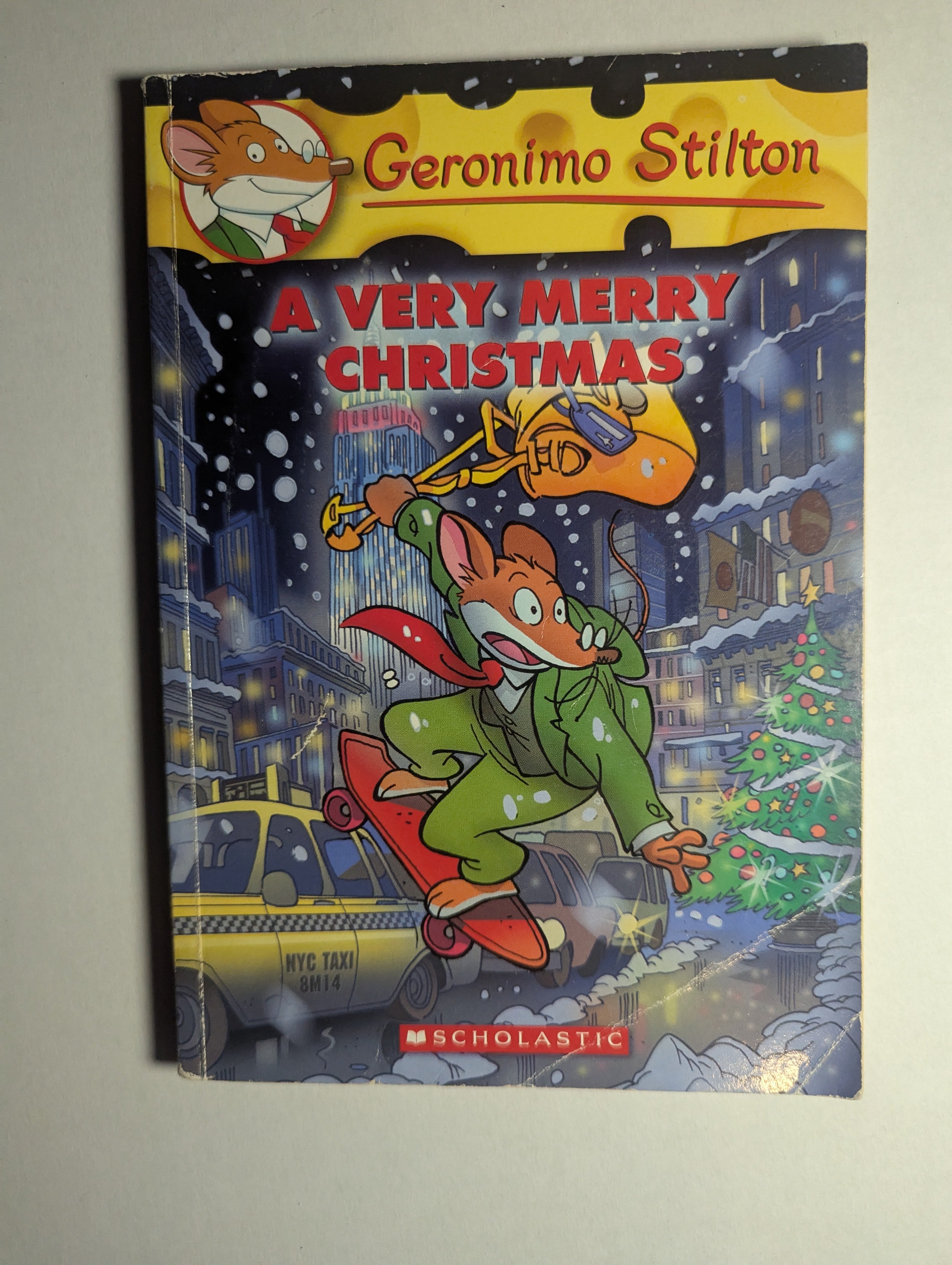 A Very Merry Christmas — Geronimo Stilton - Lightly Used