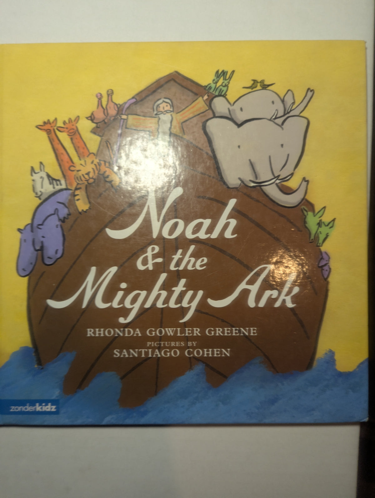 Noah and the Mighty Ark — by Rhonda Gowler Greene - Lightly Used
